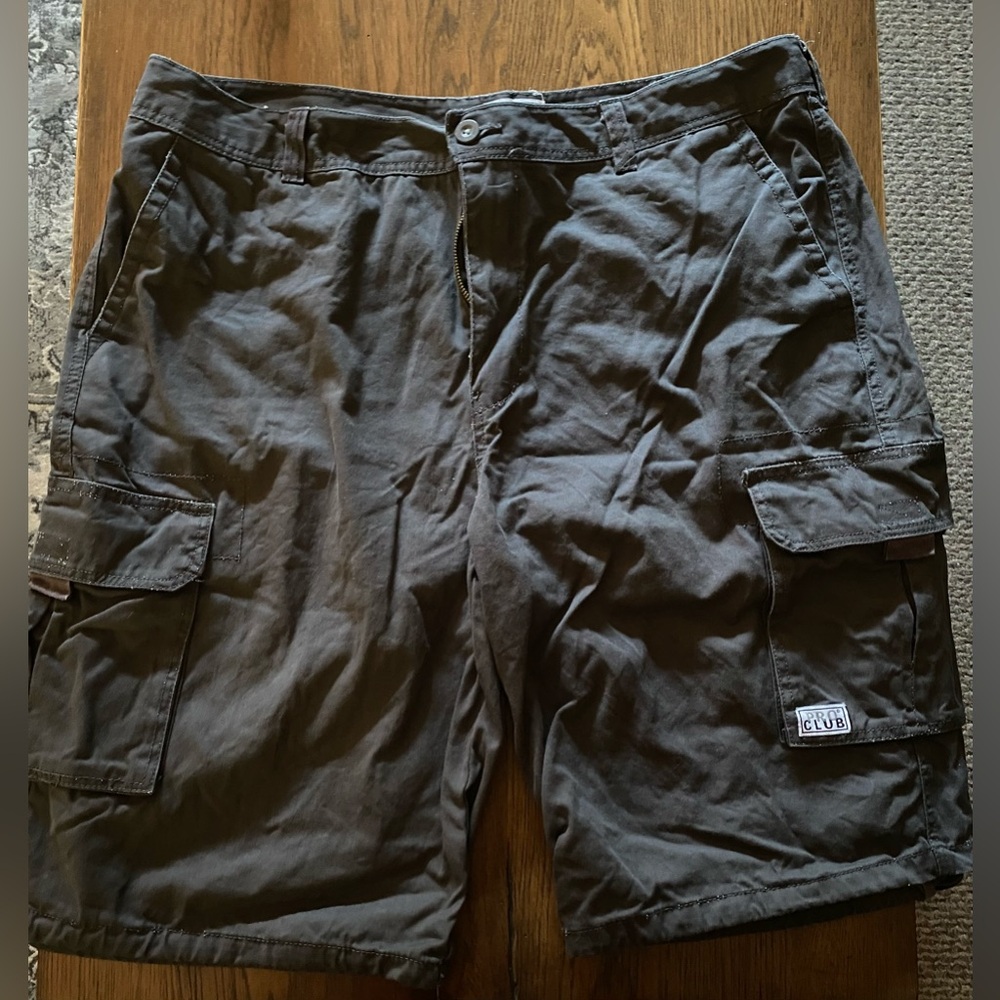 Men’s cargo shorts